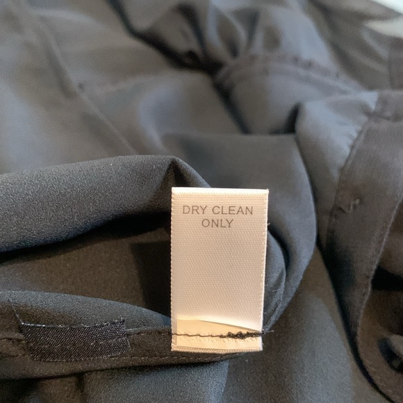 Banana Republic Camisole with front ruffles - Picture 10 of 16